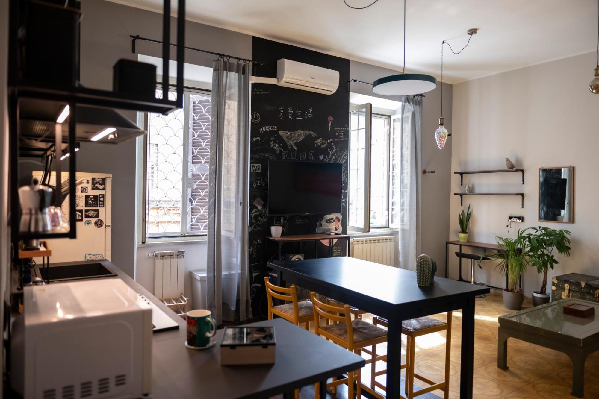 Artist Vatican House Apartment Rom
